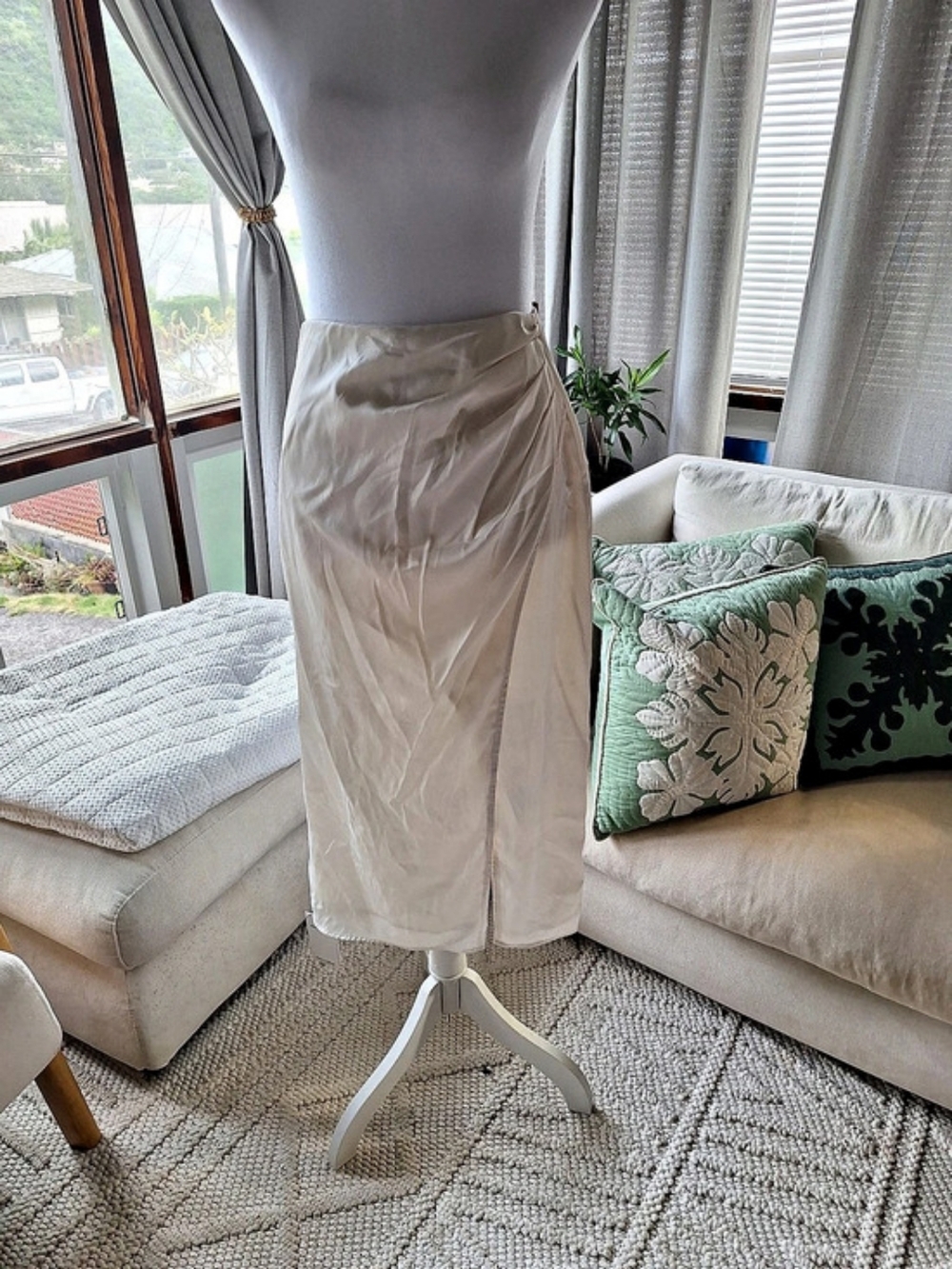 Abercrombie & Fitch Maxi Ruched Skirt in White Size XS NWT